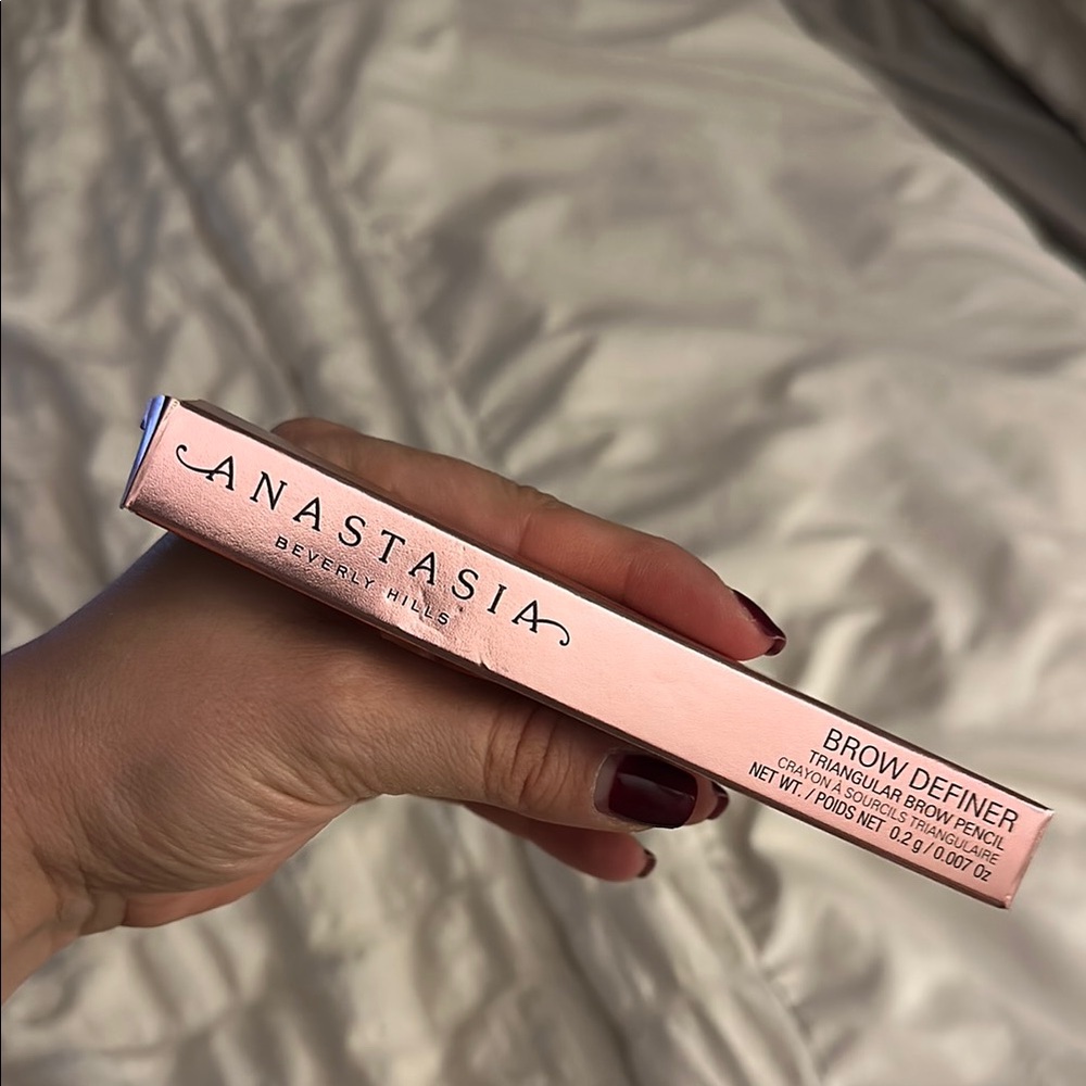 Anastasia Brow Definer - medium brown